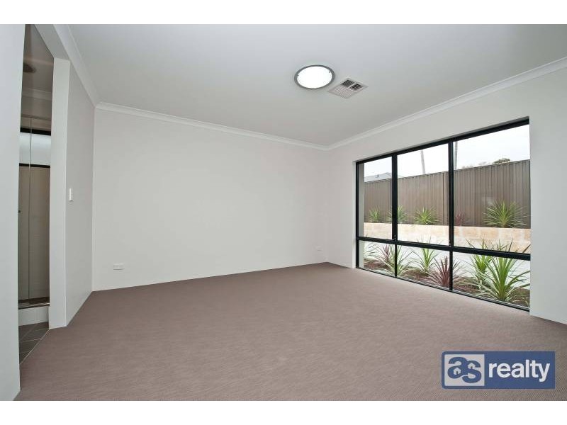 A/18 Maurice Street, Embleton WA 6062