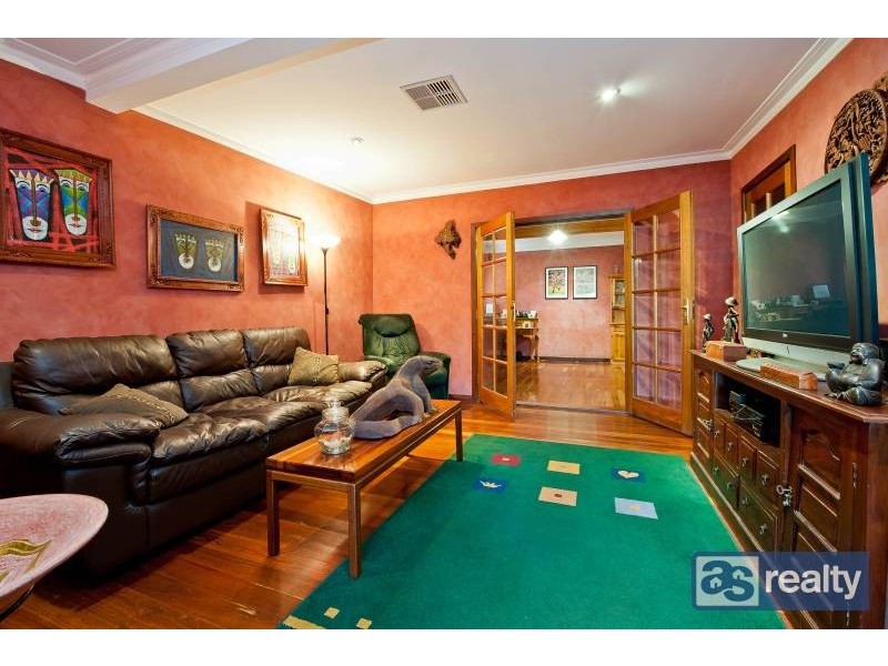 9 Toowong Street, Bayswater WA 6053