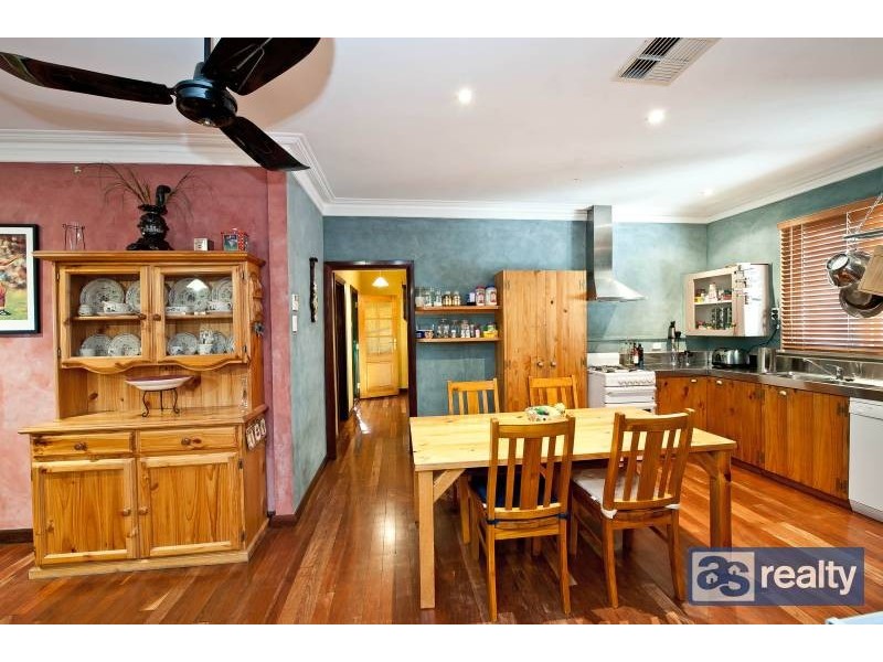 9 Toowong Street, Bayswater WA 6053