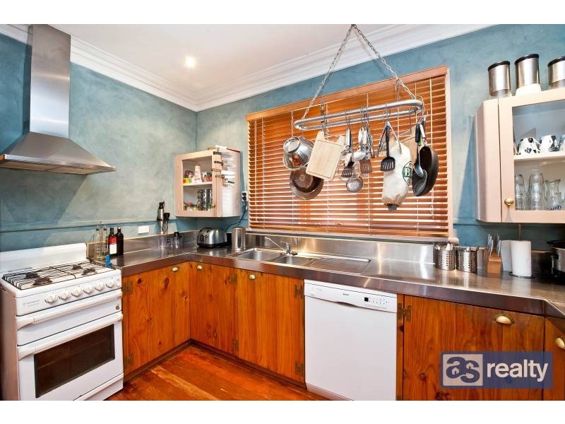 9 Toowong Street, Bayswater WA 6053