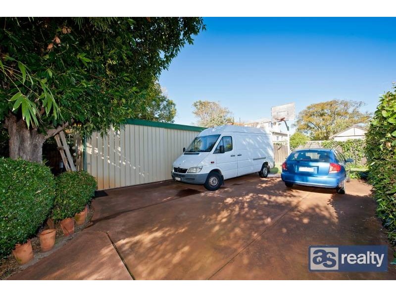 9 Toowong Street, Bayswater WA 6053