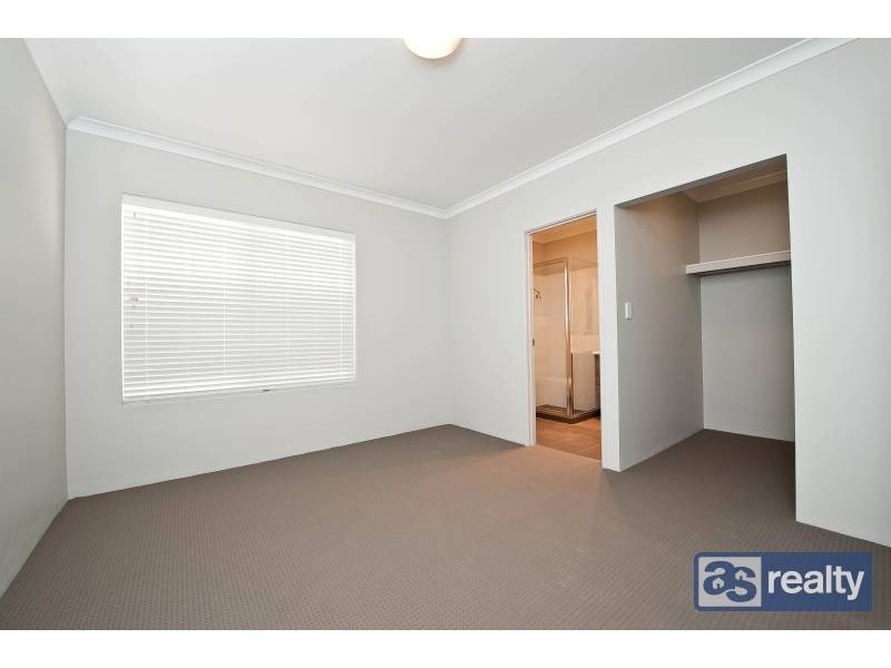 A/17 Sanderson Street, Embleton WA 6062