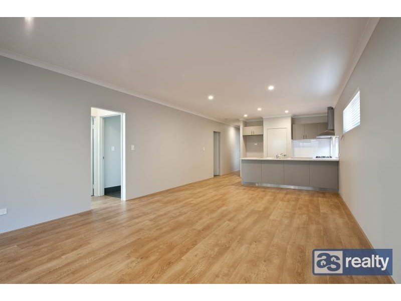 A/17 Sanderson Street, Embleton WA 6062