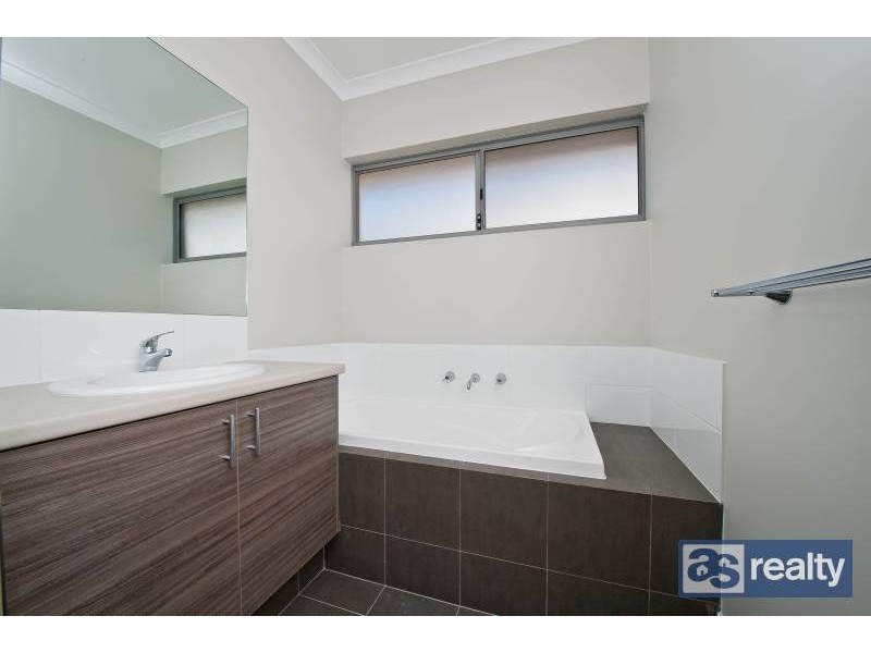 A/17 Sanderson Street, Embleton WA 6062