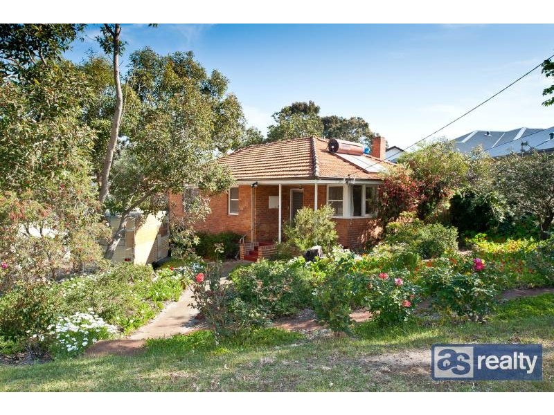 11 Grant Street, Embleton WA 6062