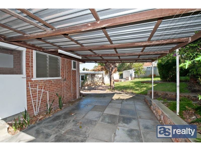 11 Grant Street, Embleton WA 6062