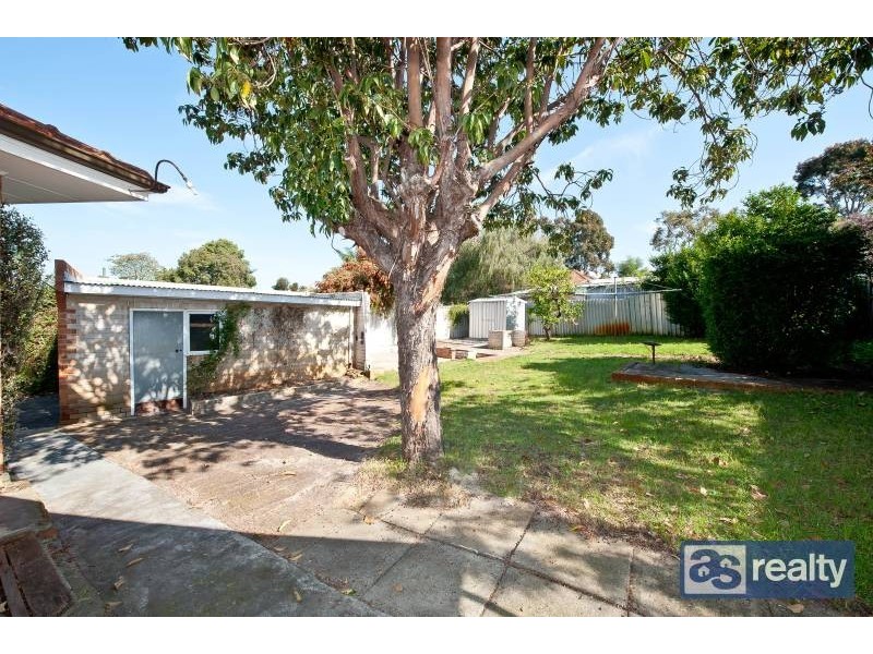 11 Grant Street, Embleton WA 6062