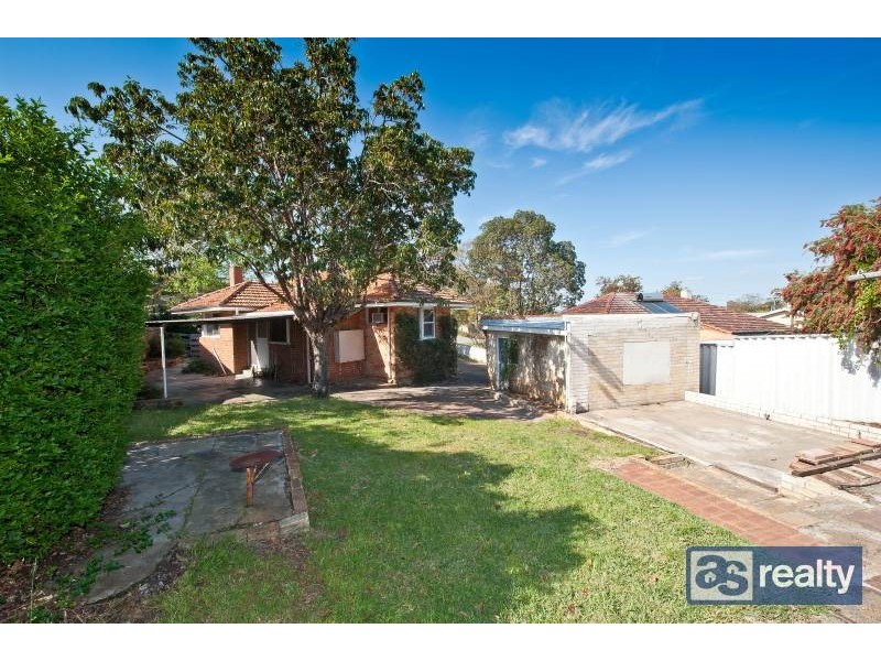 11 Grant Street, Embleton WA 6062