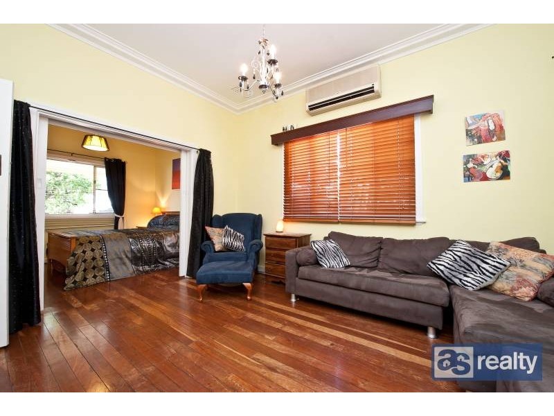 11 Aughton Street, Bayswater WA 6053