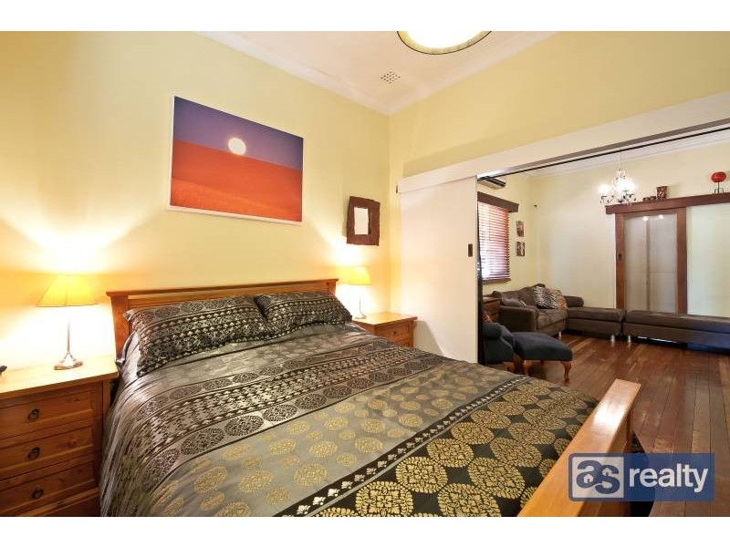 11 Aughton Street, Bayswater WA 6053