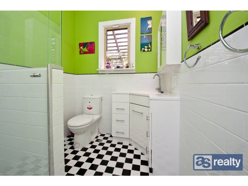 11 Aughton Street, Bayswater WA 6053