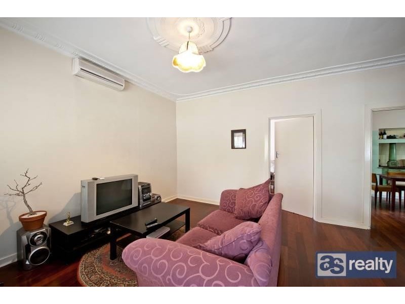 33 Hamilton St, Bayswater WA 6053