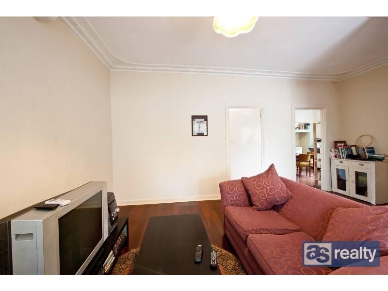 33 Hamilton St, Bayswater WA 6053