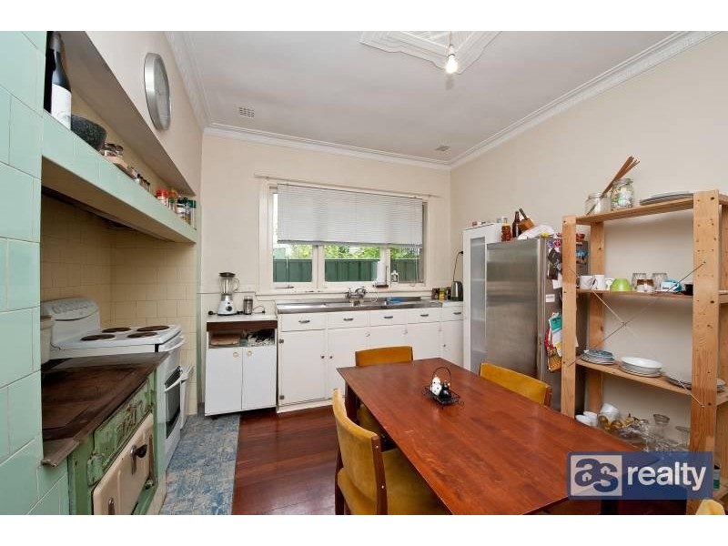 33 Hamilton St, Bayswater WA 6053