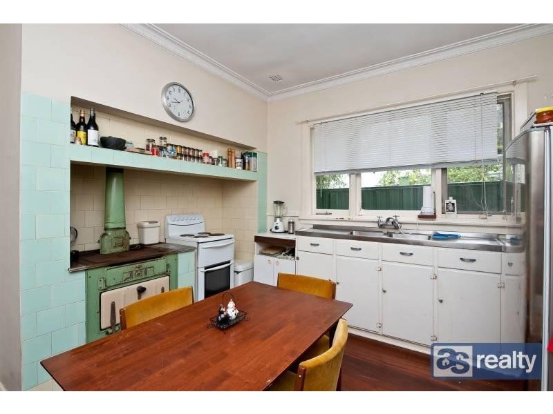 33 Hamilton St, Bayswater WA 6053