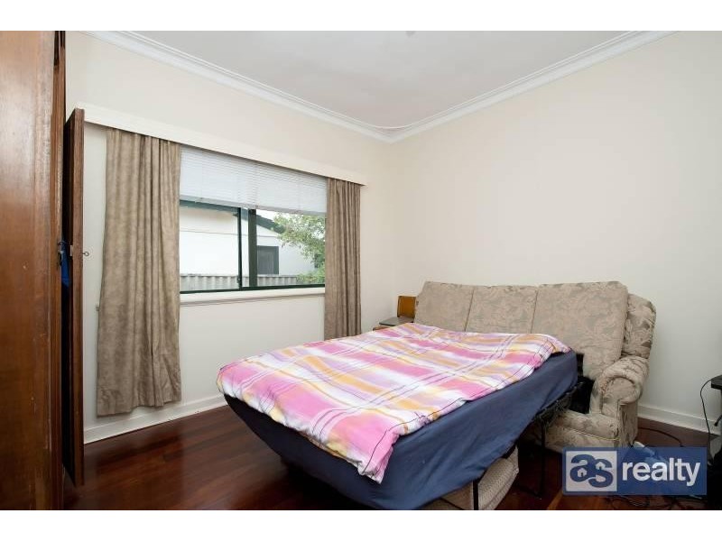 33 Hamilton St, Bayswater WA 6053