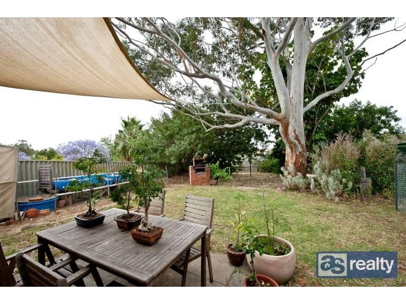 33 Hamilton St, Bayswater WA 6053