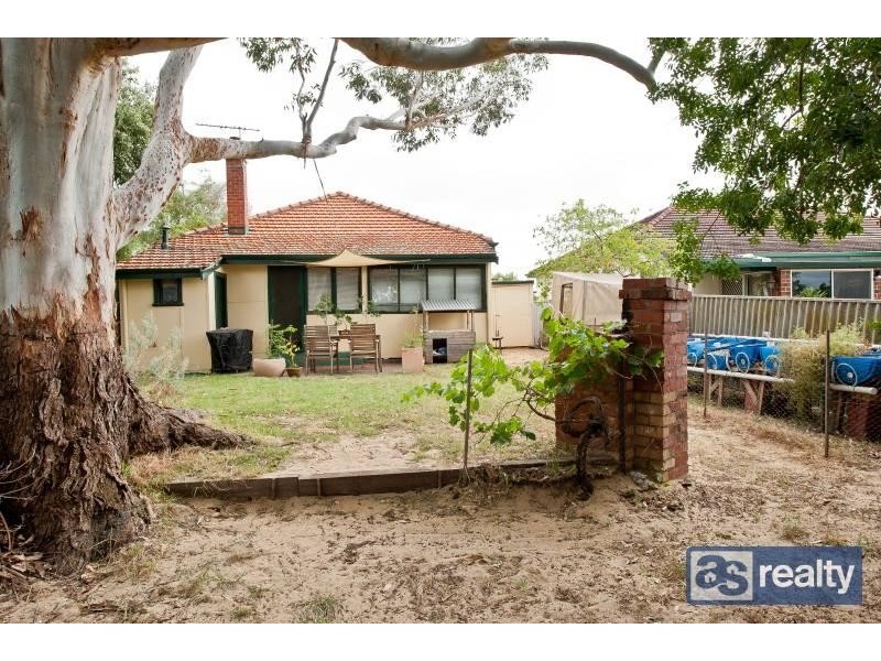 33 Hamilton St, Bayswater WA 6053