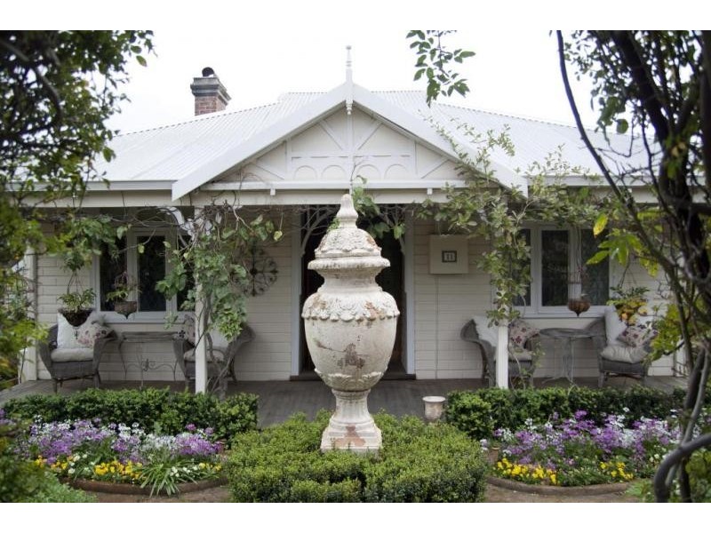 11 Cantlebury Road, Bayswater WA 6053