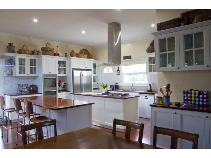 11 Cantlebury Road, Bayswater WA 6053