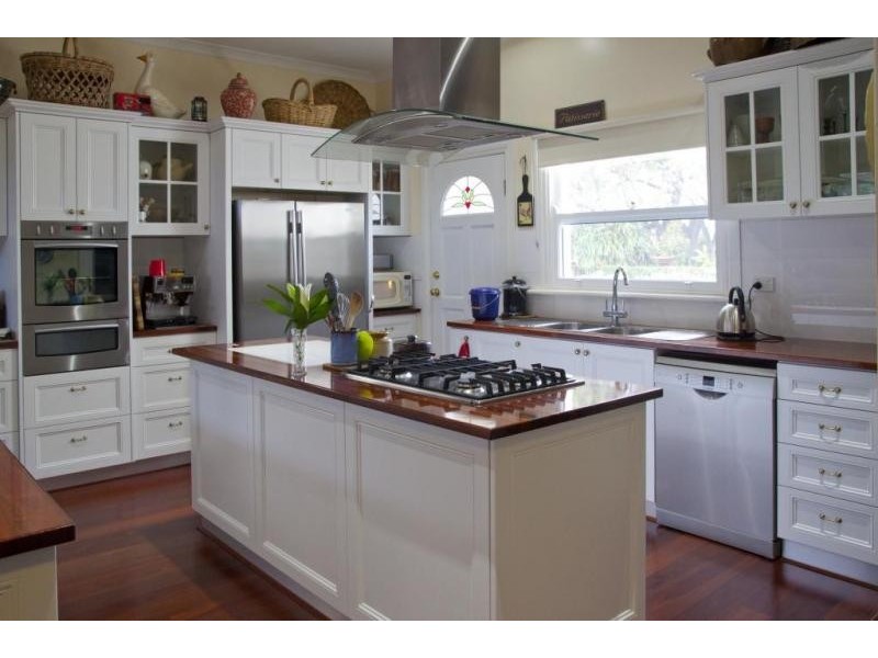 11 Cantlebury Road, Bayswater WA 6053