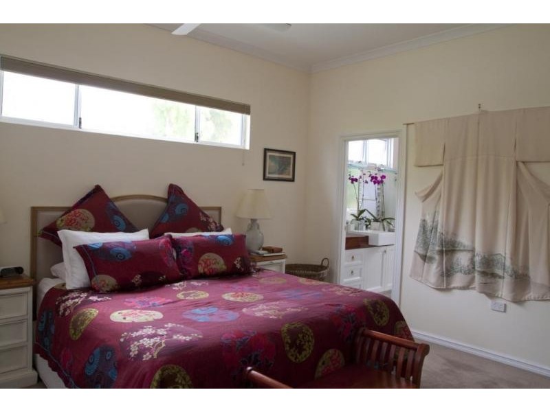 11 Cantlebury Road, Bayswater WA 6053