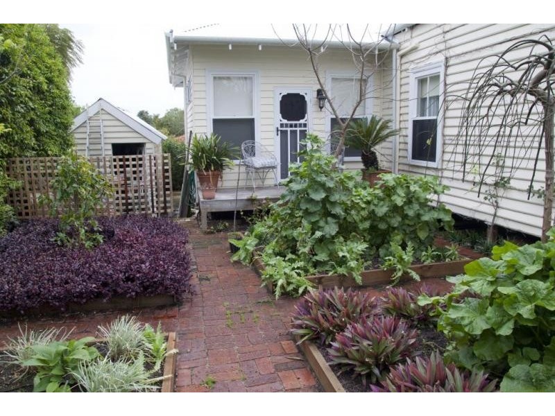 11 Cantlebury Road, Bayswater WA 6053