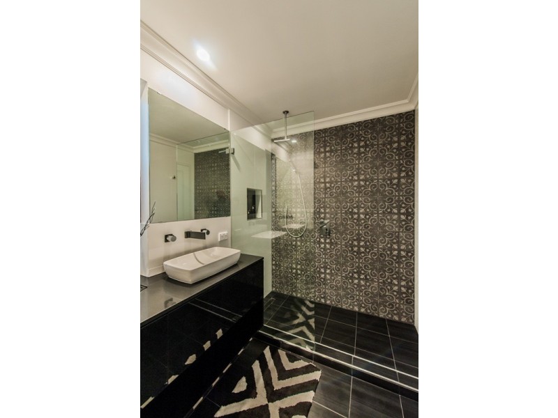 18 Grey Street, Bayswater WA 6053