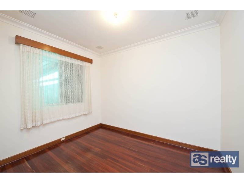 26 Cumberland Way, Bassendean WA 6054