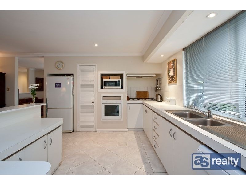 35 Ribble Place, Beechboro WA 6063