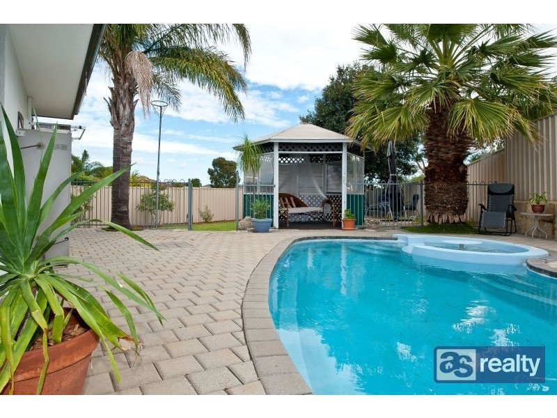 35 Ribble Place, Beechboro WA 6063