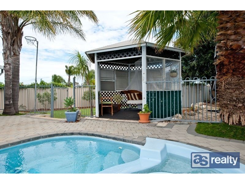 35 Ribble Place, Beechboro WA 6063