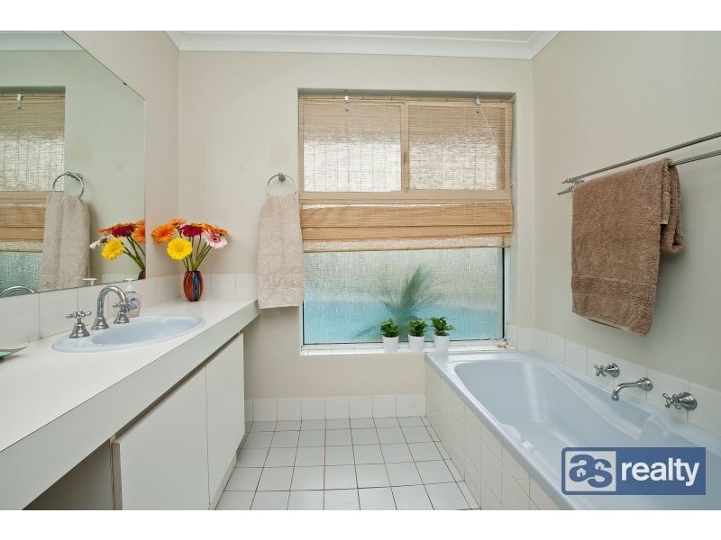 35 Ribble Place, Beechboro WA 6063