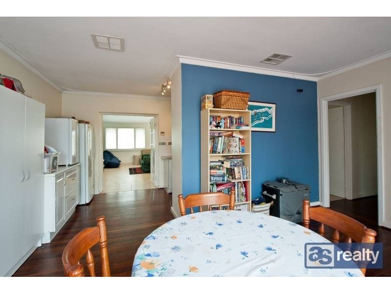 16 Gatton Way, Embleton WA 6062