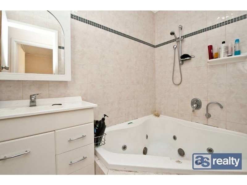 16 Gatton Way, Embleton WA 6062