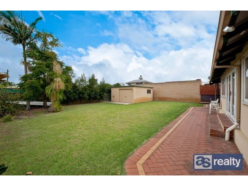 16 Gatton Way, Embleton WA 6062