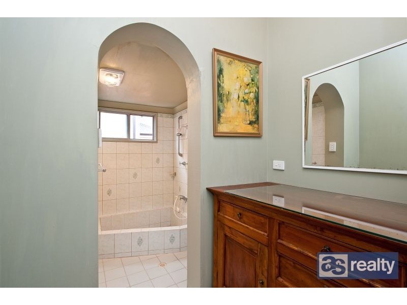 8 Towning Street, Embleton WA 6062