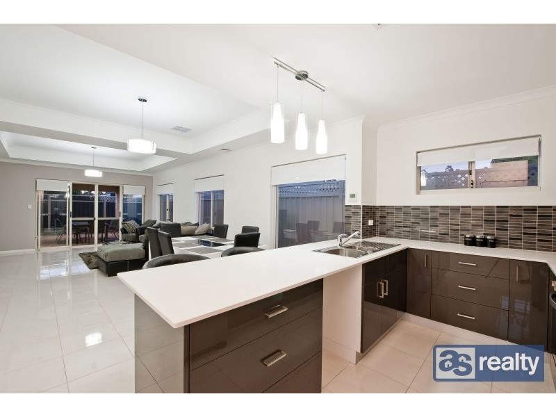 A/8 Redlands Street, Bayswater WA 6053