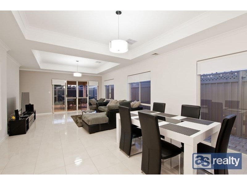 A/8 Redlands Street, Bayswater WA 6053