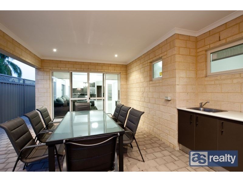 A/8 Redlands Street, Bayswater WA 6053