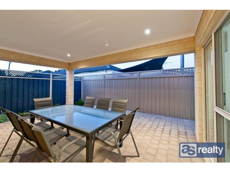 A/8 Redlands Street, Bayswater WA 6053