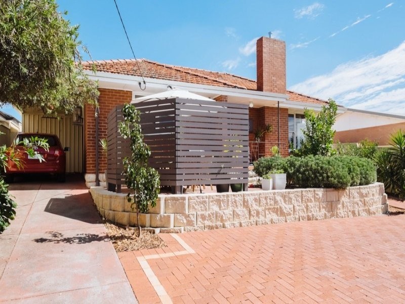 8 McKenzie Way, Embleton WA 6062