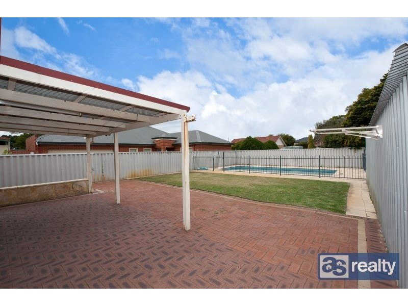 13 Priestley Street, Embleton WA 6062