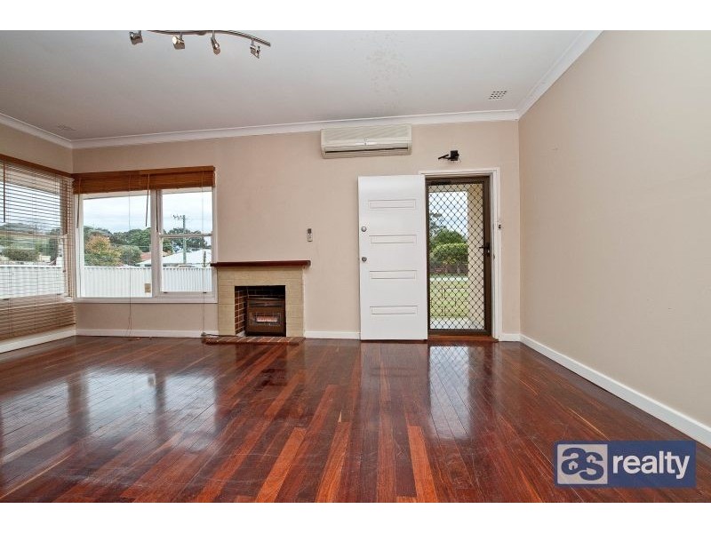 13 Priestley Street, Embleton WA 6062