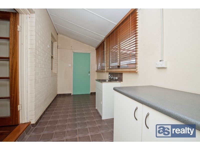 13 Priestley Street, Embleton WA 6062