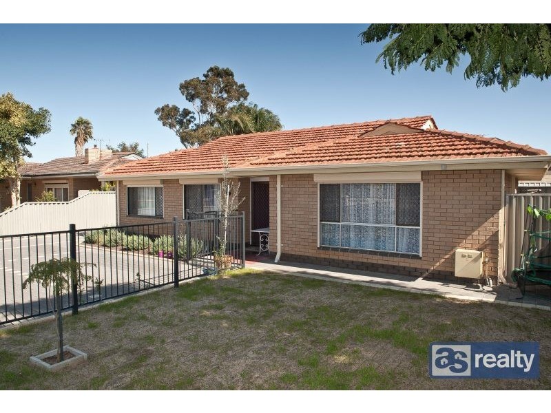 41 Embleton Ave, Embleton WA 6062