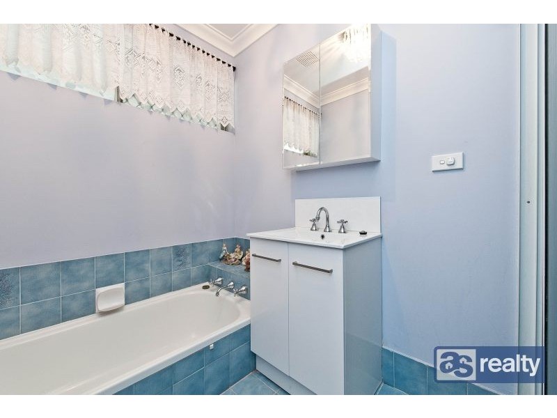 41 Embleton Ave, Embleton WA 6062