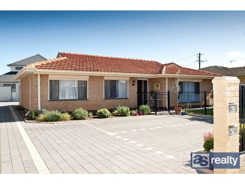 41 Embleton Ave, Embleton WA 6062