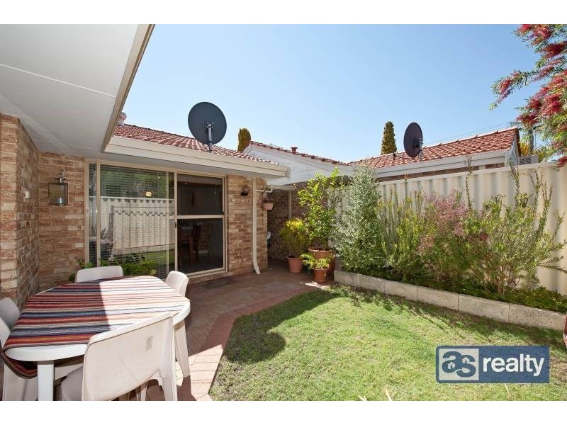 2/23 Camden Street, Dianella WA 6059