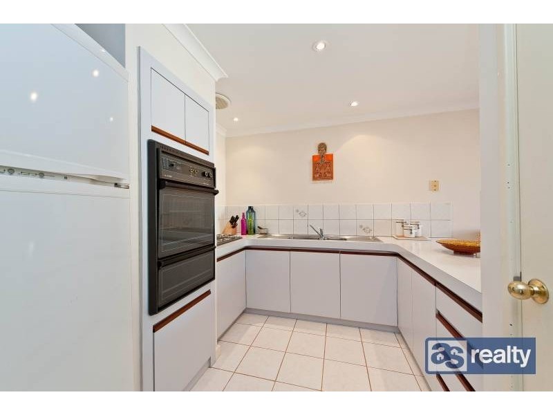 2/23 Camden Street, Dianella WA 6059